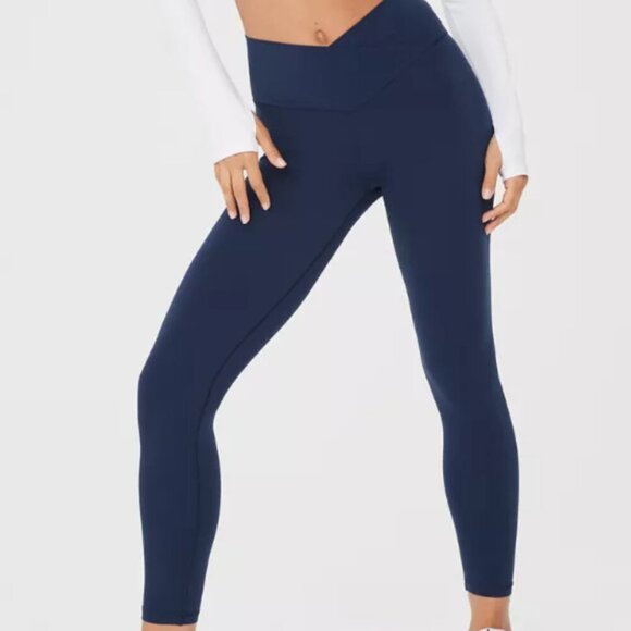 NWT Offline by Aerie Real Me High Waisted Crossover Legging Navy Size S Long - Picture 1 of 9
